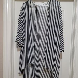 Lularoe Lindsay Kimono sz L